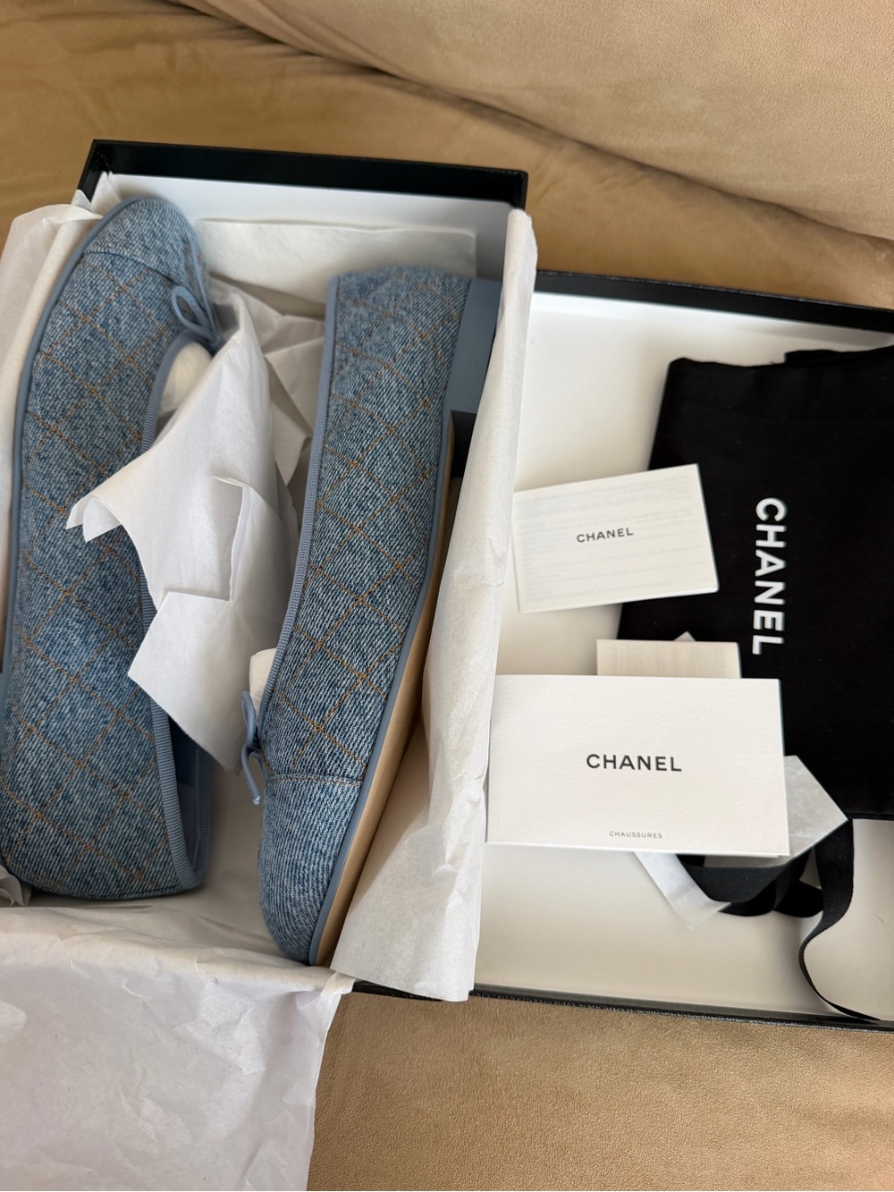 CHANEL Light Denim Quilted Ballet Flats with Bow - Size 41.5 - Picture 6 of 8